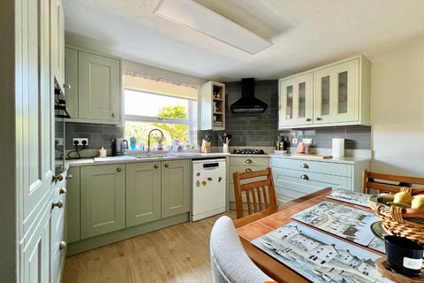 28 Adwalton Close, Newark, NG24 2GT