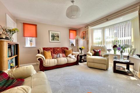 28 Adwalton Close, Newark, NG24 2GT