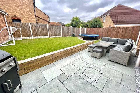 42 Champany Fields, Dodworth, Barnsley, S75 3TY