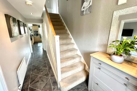 42 Champany Fields, Dodworth, Barnsley, S75 3TY