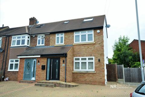 4 bedroom end of terrace house for sale, Chessington Hill Park, Chessington, Surrey. KT9 2BL