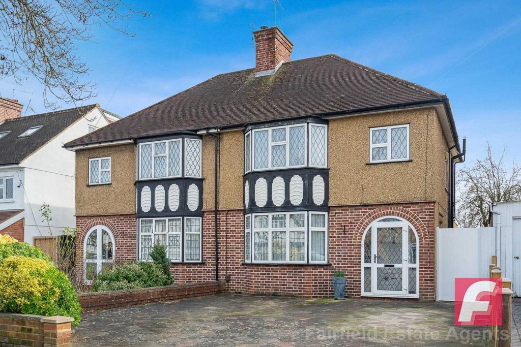 Tudor Avenue, North Watford, WD24 3 bed semidetached house for sale £600,000