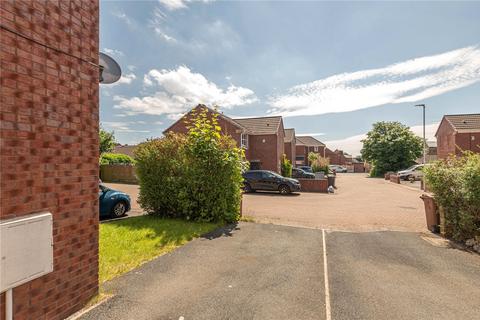 3 bedroom townhouse for sale, Salisbury Mews, Tingley, Wakefield, West Yorkshire, WF3