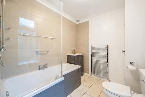 2 bedroom terraced house for sale - Lower Sunbury,  Surrey,  TW16