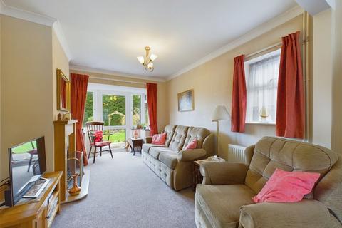 35 Three Acres, Horsham, RH12 1RS