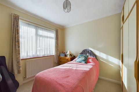 35 Three Acres, Horsham, RH12 1RS
