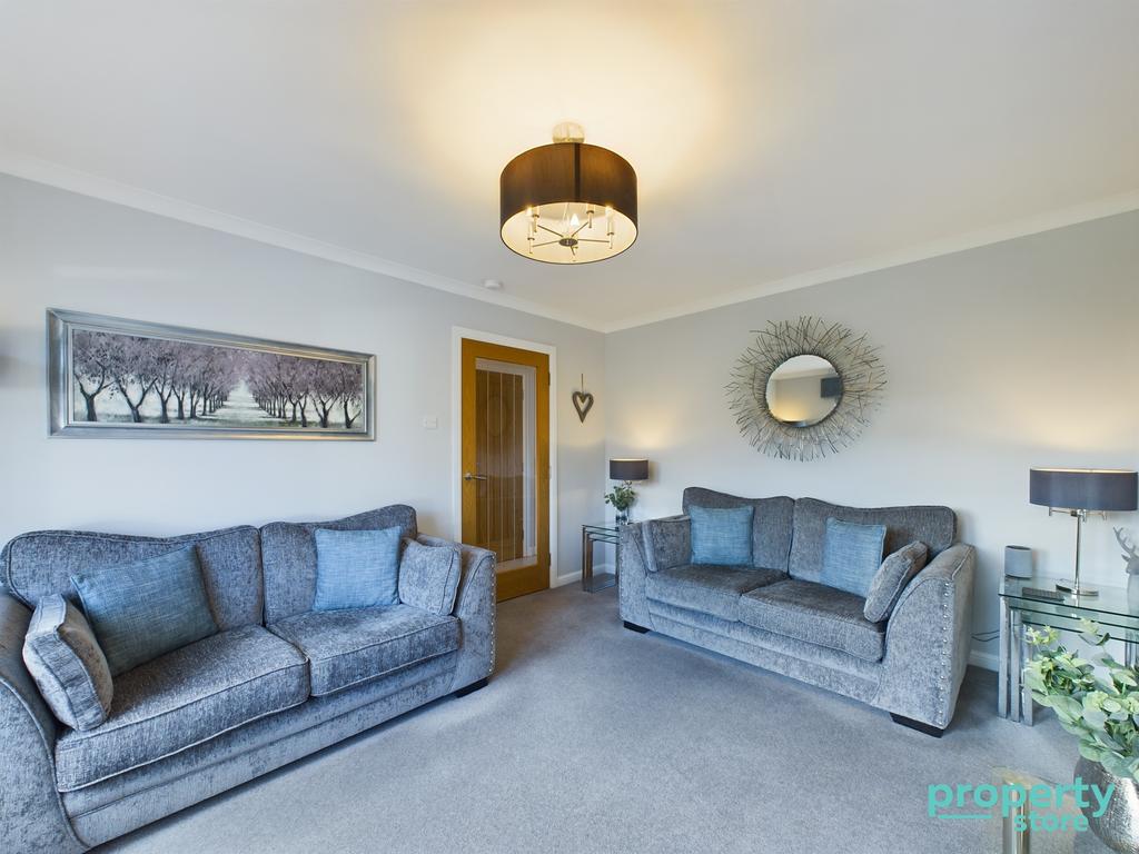 Glen Sannox Drive, Cumbernauld, North Lanarkshire, G68 3 bed semi