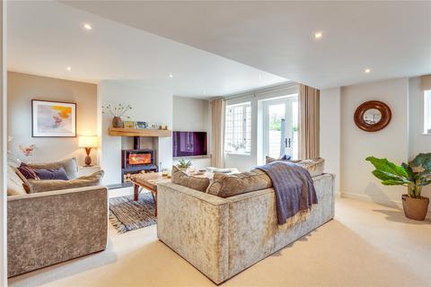 3 bedroom semi-detached house for sale, Remenham Hill, Henley-on-Thames RG9
