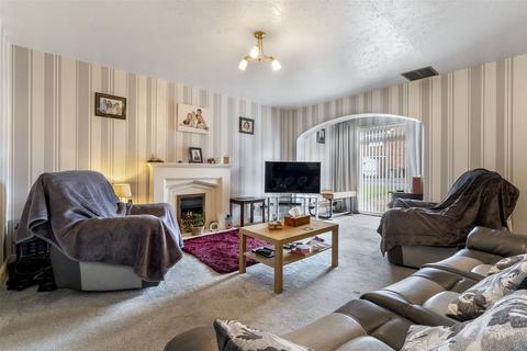 4 bedroom semi-detached house for sale - Winster Crescent, Melton Mowbray, Leicestershire