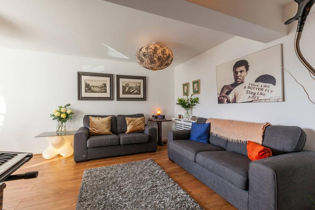 New Park Road, Brixton, London, SW2 1 bed flat for sale £315,000