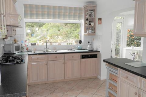 33 Holden Way, Upminster, RM14 1BT