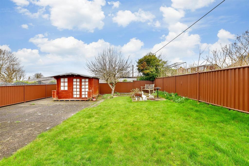 Larkfield Way, Brighton, East Sussex 3 bed chalet for sale £550,000