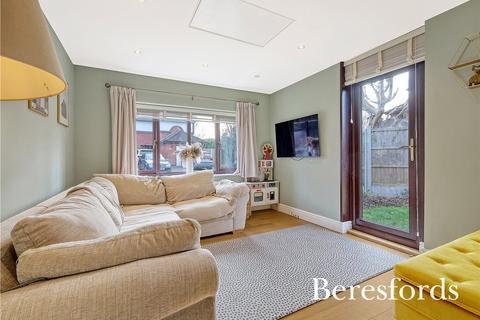 4 Chorley Close, Langdon Hills, Basildon, SS16 6ST
