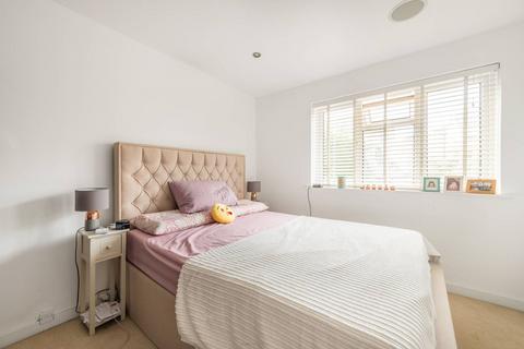 2 bedroom end of terrace house for sale, Briarwood Close, Feltham, TW13