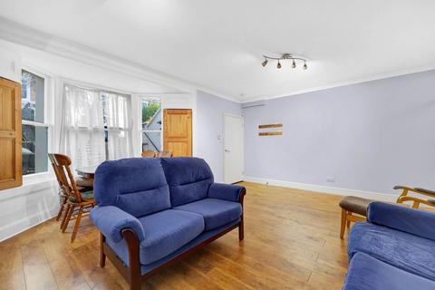 1 bedroom flat for sale, Yonge Park, Finsbury Park, London, N4