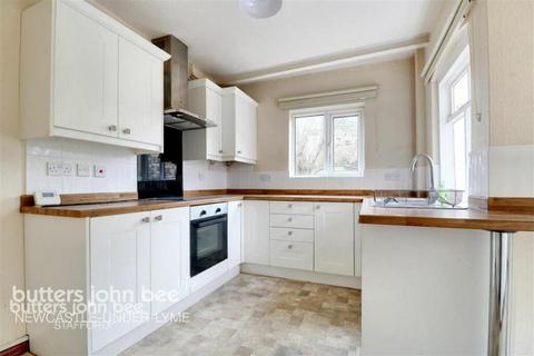 3 bedroom semi-detached house to rent, The Firs, The Green, Yarnfield