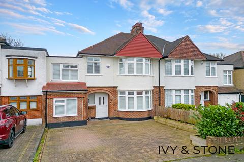 4 bedroom semi-detached house for sale, Kings Avenue, Woodford Green, Essex