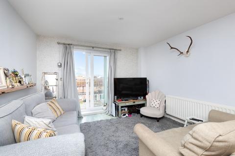 2 bedroom flat for sale, Gosport Court, Harbour Way, Shoreham-By-Sea, West Sussex, BN43 5PH