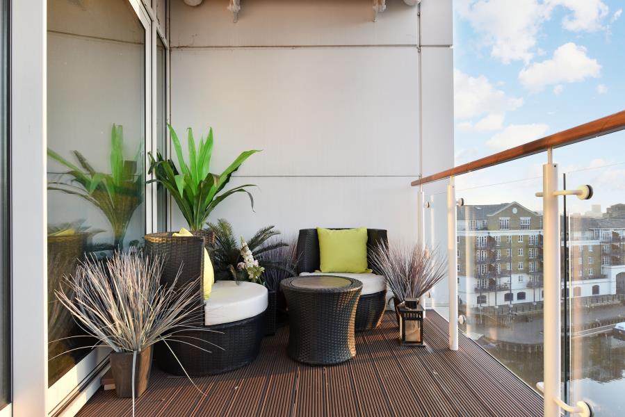 Basin Approach Pinnacle II Limehouse 1 bed flat for sale £500,000