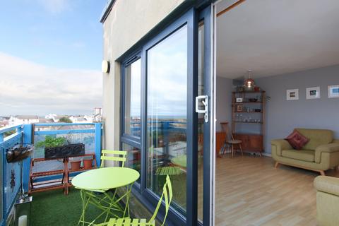 1/14 Hawkhill Close, Edinburgh, EH7 6AB