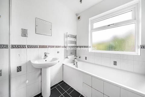 63 Avondale Road, Bromley, BR1 4HS