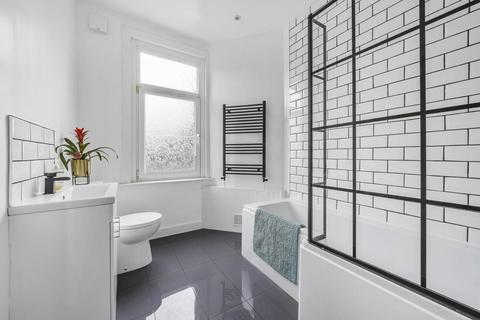44 Churchfields Road, Beckenham, BR3 4QW