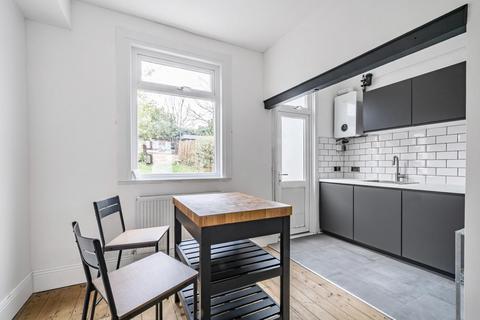 44 Churchfields Road, Beckenham, BR3 4QW