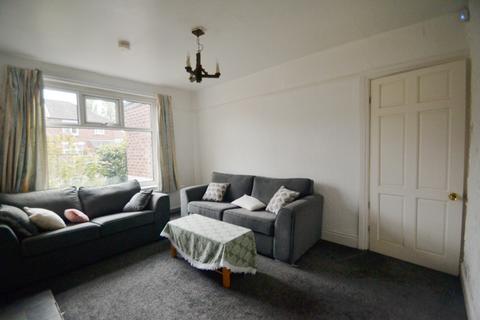 4 bedroom terraced house to rent, Victoria Road, Manchester M14