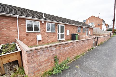 2 bedroom bungalow to rent - Silurian Close, Leominster