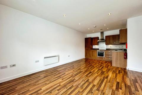 2 bedroom flat to rent, Houseman Crescent, West Didsbury, Manchester, M20