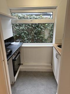 Flat to rent, Station Road, Kings Norton B30