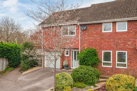 7 Harting Down, Petersfield, GU31 4PG