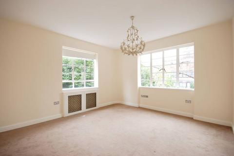 3 bedroom flat to rent, Prince Albert Road, St John's Wood, London, NW8
