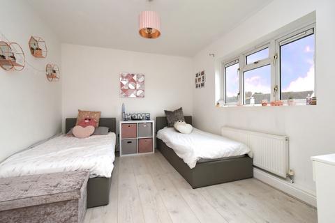 13 Imperial Way, Chislehurst, BR7 6JP