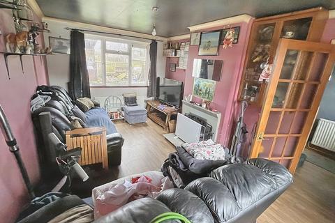 45 Broomfields, Hatfield Heath, Bishop's Stortford, CM22 7EL