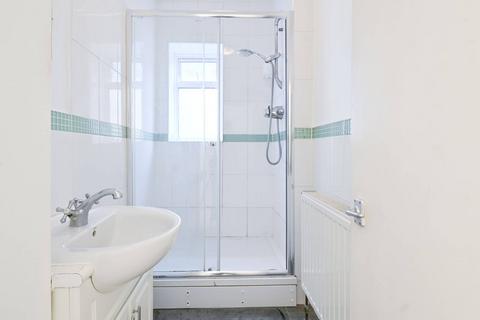 64b Ribblesdale Road, London, SW16 6SE