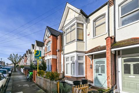64b Ribblesdale Road, London, SW16 6SE