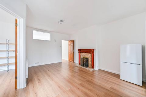 2 bedroom flat to rent, Edmund Road, Mitcham, CR4