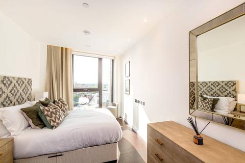 2 bedroom flat to rent, Ponton Road, Nine Elms, London, SW11