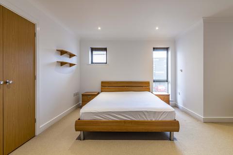 2 bedroom flat to rent - The Pinnacle, The Ropewalk, Nottingham