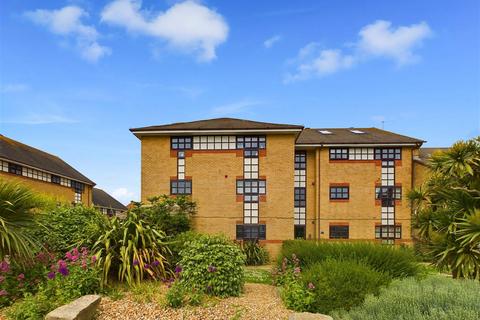 3 bedroom ground floor flat for sale, Emerald Quay, Shoreham Beach