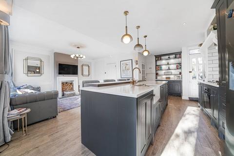 26 Ethelbert Road, London, SW20 8QE