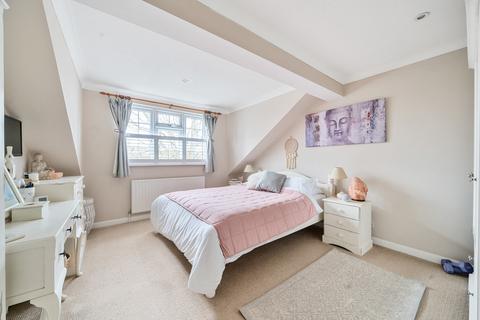 4 bedroom detached house for sale, Vine Lane, Wrecclesham, Farnham, GU10