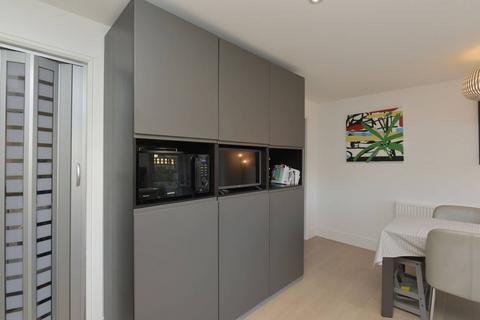6 Beech Path, East Calder, Livingston, EH53 0FR