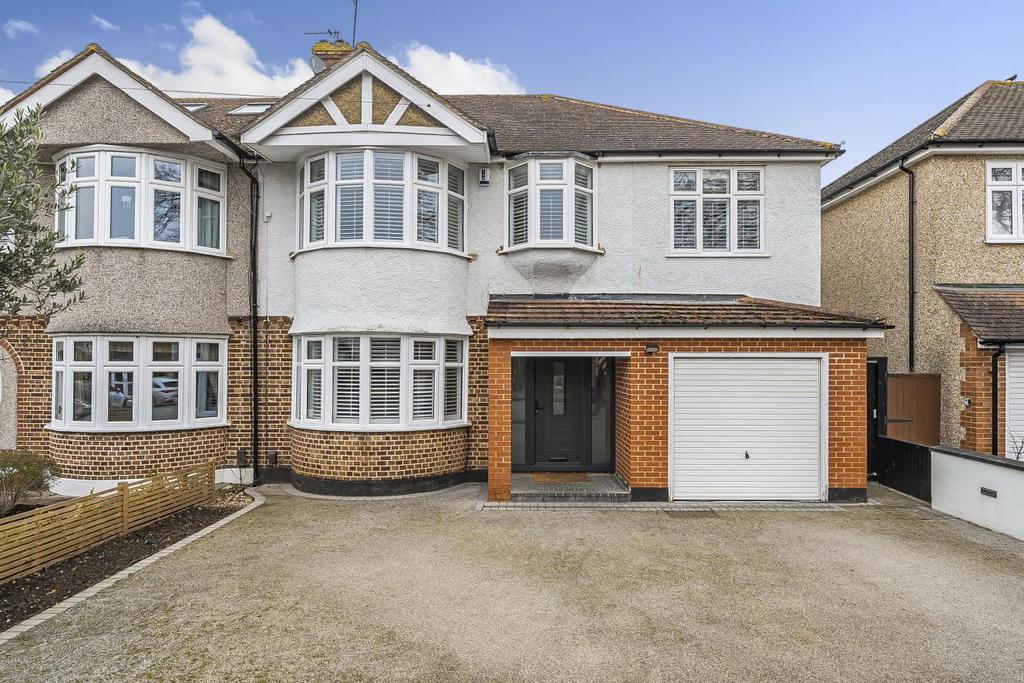 Gates Green Road, West Wickham 4 bed semidetached house £825,000