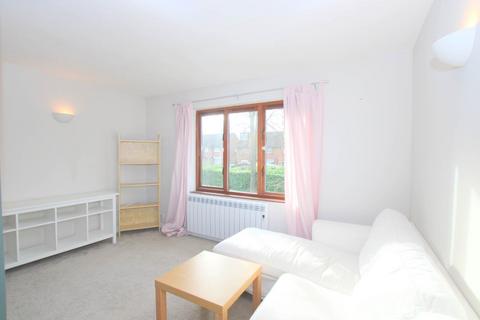 1 bedroom flat to rent, Grasmere Close, Watford