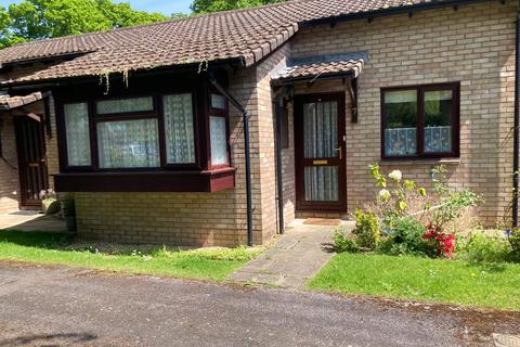 2 bedroom bungalow for sale, Baden Close, New Milton, Hampshire, BH25