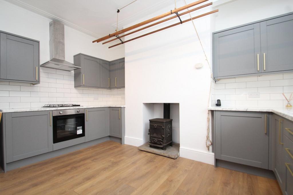 Methley Place, Leeds, West Yorkshire, LS7 - View 2