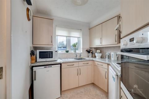 2 bedroom flat for sale, Horn Cross Road, Plymouth PL9