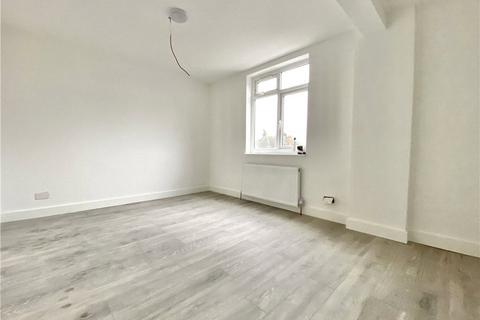 1 bedroom in a house share to rent, Percy Road, Twickenham, TW2
